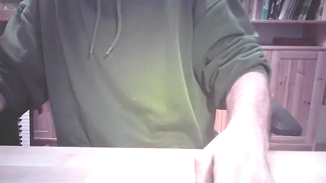 boy40bi online show from December 1, 6:13 pm