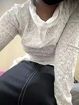 -Mie-xxx online show from March 6, 7:54 pm