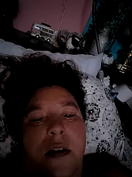 Snapshot of lil-gemini-hippy chatting on October 12, 3:55 pm lil-gemini-hippy online show from October 12, 3:55 pm