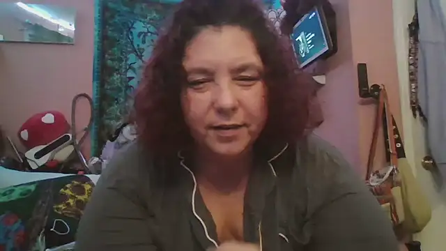 lil-gemini-hippy online show from February 19, 7:15 am