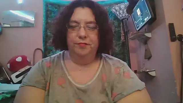 lil-gemini-hippy online show from March 8, 4:38 am