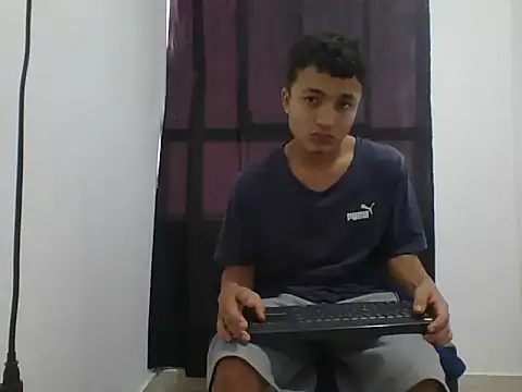 Snapshot of yissus_20_ chatting on October 16, 2:51 pm yissus 20 online show from October 16, 2:51 pm