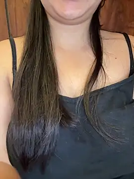 Snapshot of annanya01 chatting on May 16, 3:47 am annanya01 online show from May 16, 3:47 am