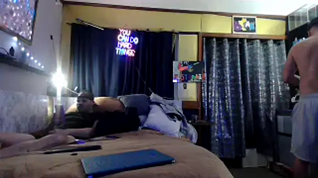 Snapshot of Xstumpy chatting on April 9, 8:25 pm Xstumpy online show from April 9, 8:25 pm