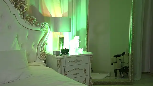 MeganStrain online show from February 7, 3:21 am