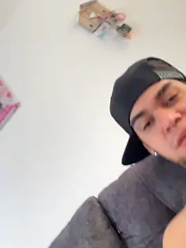 Snapshot of enzo_vittale03_ chatting on September 26, 3:16 pm enzo vittale03 online show from September 26, 3:16 pm
