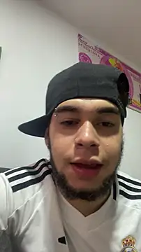 Snapshot of enzo_vittale03_ chatting on March 11, 1:33 am enzo vittale03 online show from March 11, 1:33 am