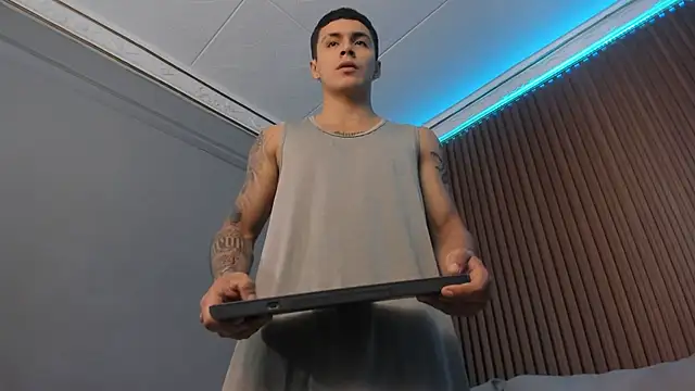 Leo santoro online show from September 16, 2:18 pm