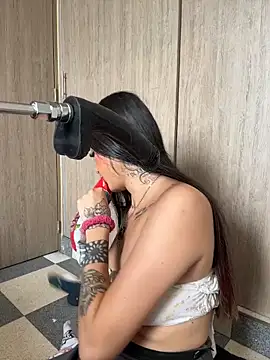 Snapshot of ValentinaBianchi chatting on May 2, 6:35 pm ValentinaBianchi online show from May 2, 6:35 pm