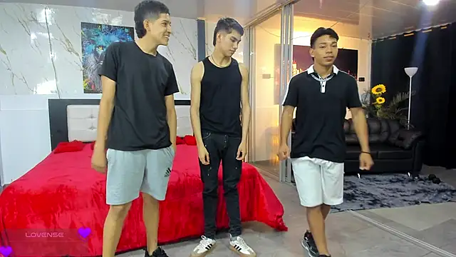 Bisexlifehot   online show from March 22, 11:19 pm