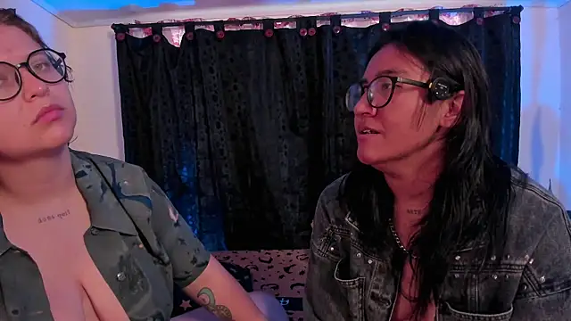 CrazyCakes  online show from April 16, 3:46 pm