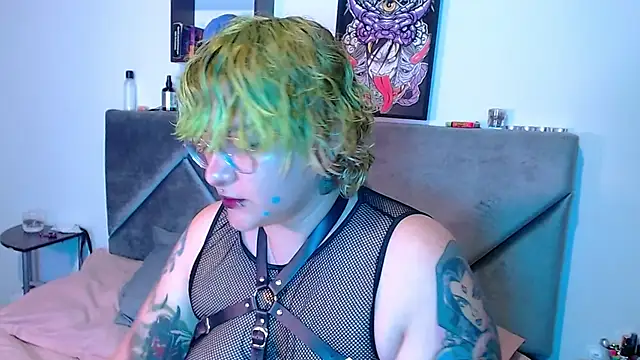 XxGreenGoodxX online show from January 17, 7:39 pm