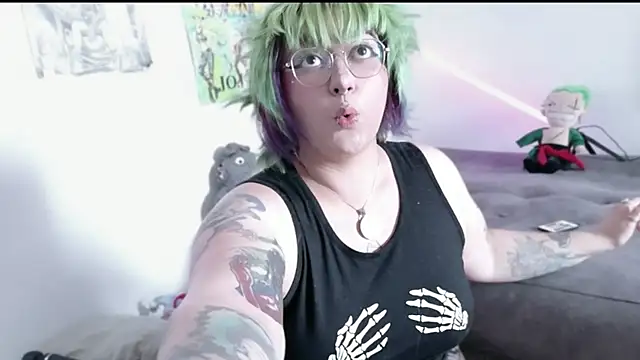 Snapshot of XxGreenGoodxX chatting on April 24, 7:49 pm XxGreenGoodxX online show from April 24, 7:49 pm