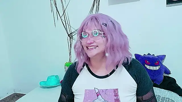 Snapshot of XxGreenGoodxX chatting on July 22, 9:39 pm XxGreenGoodxX online show from July 22, 9:39 pm