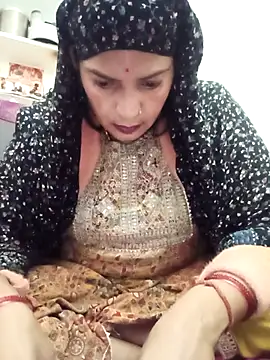 Snapshot of Chhaya_hot chatting on February 7, 8:18 am Chhaya hot online show from February 7, 8:18 am