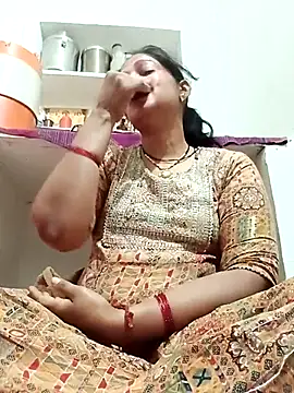 Snapshot of Chhaya_hot chatting on February 8, 1:42 am Chhaya hot online show from February 8, 1:42 am