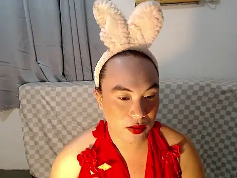 asianayumi online show from April 4, 11:51 am