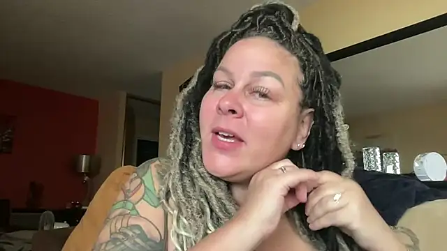 Snapshot of number1slut chatting on May 18, 12:00 pm number1slut online show from May 18, 12:00 pm