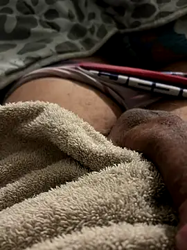 Snapshot of youyou933 chatting on October 8, 4:32 am youyou933 online show from October 8, 4:32 am