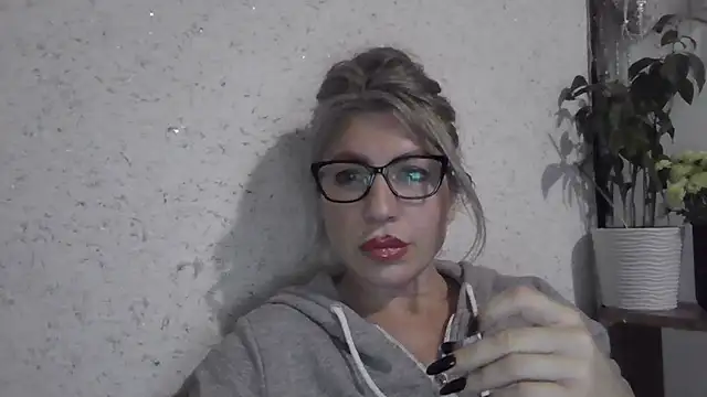 fox red lady7 online show from December 3, 12:03 pm