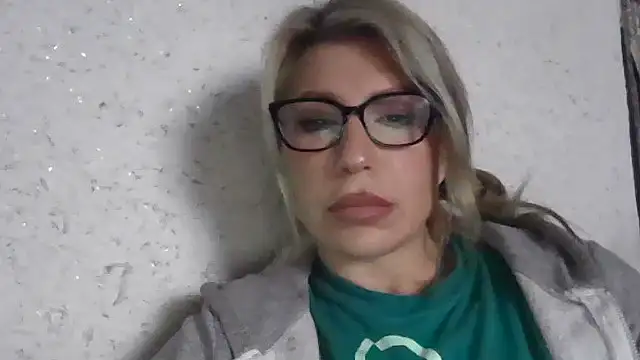 fox red lady7 online show from February 8, 9:23 am