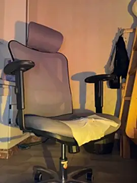 sonwmelt1 online show from March 2, 2:13 pm