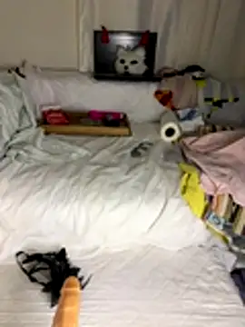 Ozge-SluttyScream69 online show from December 16, 12:37 am