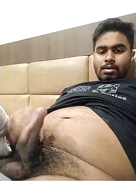 Snapshot of Rohit4500 chatting on May 3, 5:08 pm Rohit4500 online show from May 3, 5:08 pm