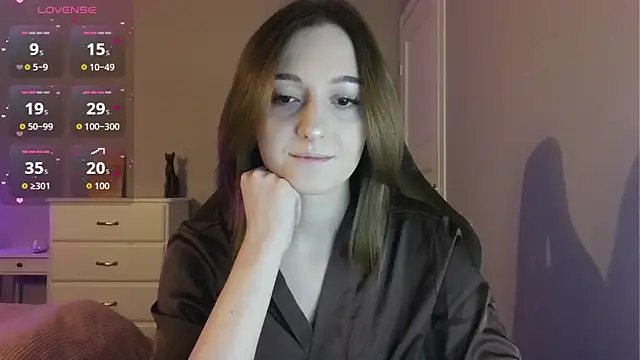 white liillyy online show from April 16, 9:39 pm