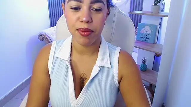 Snapshot of candyhot_tk chatting on February 25, 3:16 am candyhot tk online show from February 25, 3:16 am