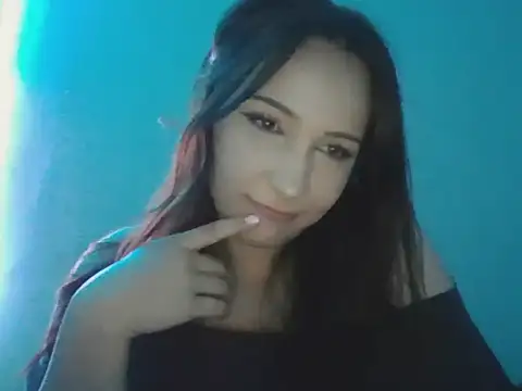 Snapshot of nayla_07 chatting on March 15, 5:52 pm nayla 07 online show from March 15, 5:52 pm