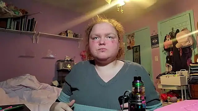 KadiSparkle online show from February 15, 11:56 pm