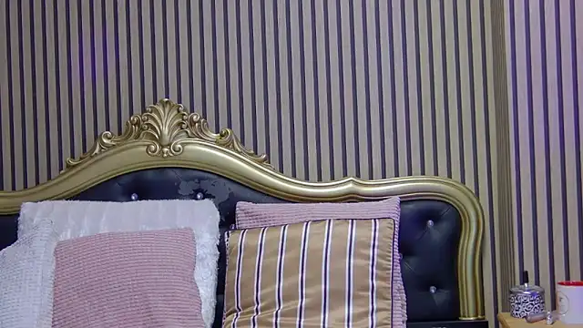 LunaHart online show from September 29, 5:07 pm