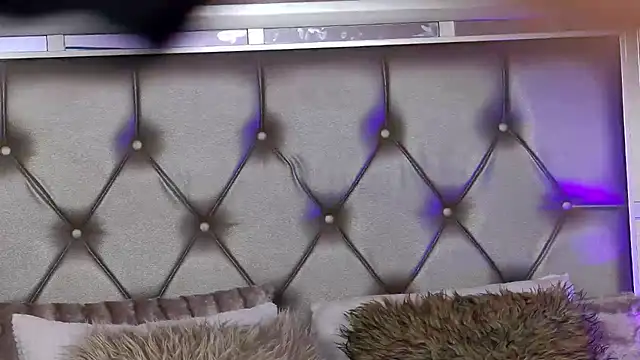 LunaHart online show from March 24, 5:12 am