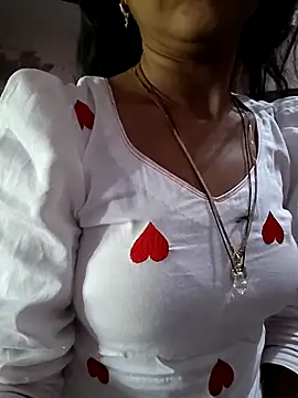 Snapshot of Paakhi-Singh chatting on November 7, 5:51 am Paakhi-Singh online show from November 7, 5:51 am