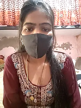 Snapshot of Paakhi-Singh chatting on November 8, 7:41 am Paakhi-Singh online show from November 8, 7:41 am