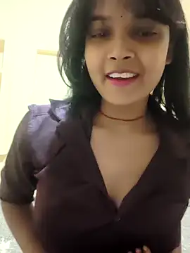 RAYI Queen 2 online show from November 10, 7:24 pm