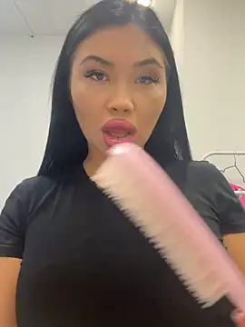 Snapshot of Mia_stepMOM chatting on September 27, 8:08 am Mia stepMOM online show from September 27, 8:08 am