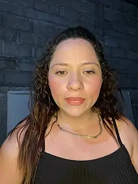 Snapshot of sabrossa chatting on July 24, 4:10 am sabrossa online show from July 24, 4:10 am
