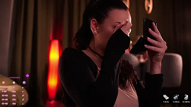 MaryHols online show from December 3, 5:11 pm