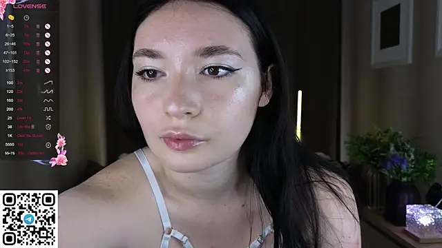 Snapshot of cute_club chatting on September 21, 5:03 pm cute club online show from September 21, 5:03 pm
