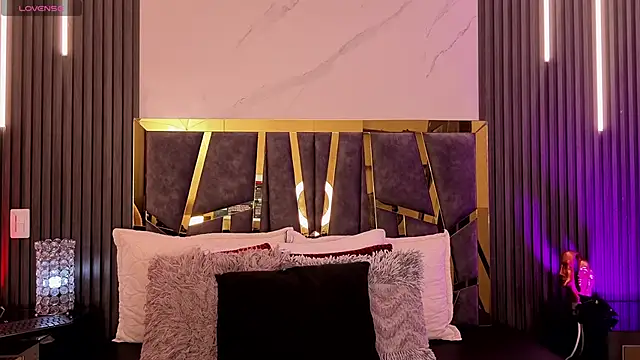 ScarletTorres online show from April 21, 1:42 am