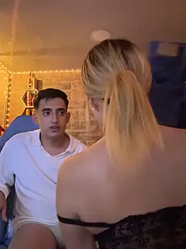 Melissa coll online show from December 4, 6:01 am