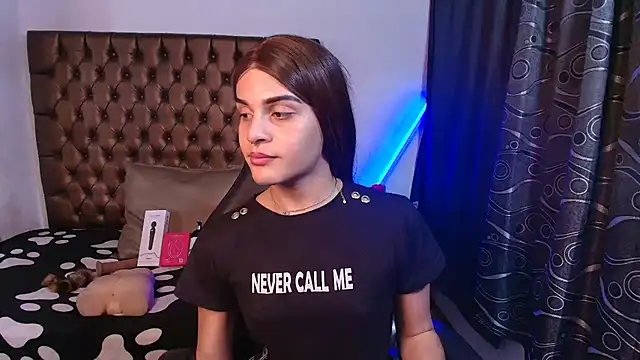 lailahdark online show from March 30, 8:10 pm