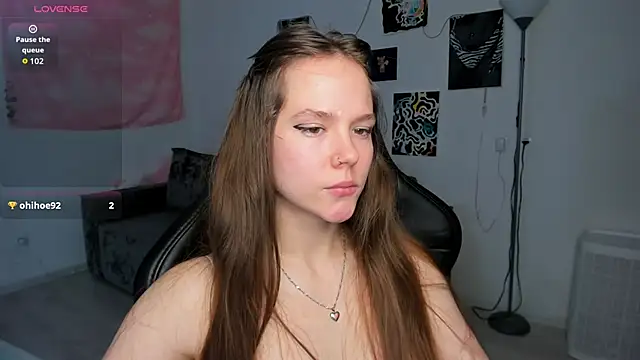 cute little ass online show from September 14, 7:35 pm