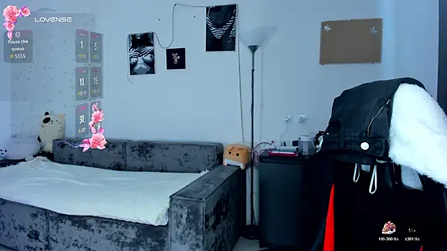 cute little ass online show from March 2, 12:01 pm