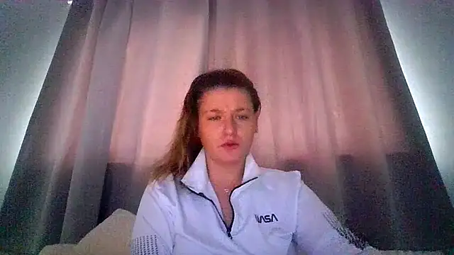 Snapshot of RUBY-ROSE-SWINGS chatting on October 29, 12:18 pm RUBY-ROSE-SWINGS online show from October 29, 12:18 pm
