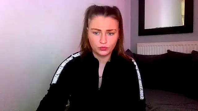 Snapshot of RUBY-ROSE-SWINGS chatting on February 12, 9:48 am RUBY-ROSE-SWINGS online show from February 12, 9:48 am