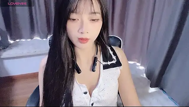 Cicicici-cc online show from November 4, 2:43 am