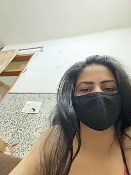 Snapshot of SashaPatel chatting on May 10, 3:12 am SashaPatel online show from May 10, 3:12 am